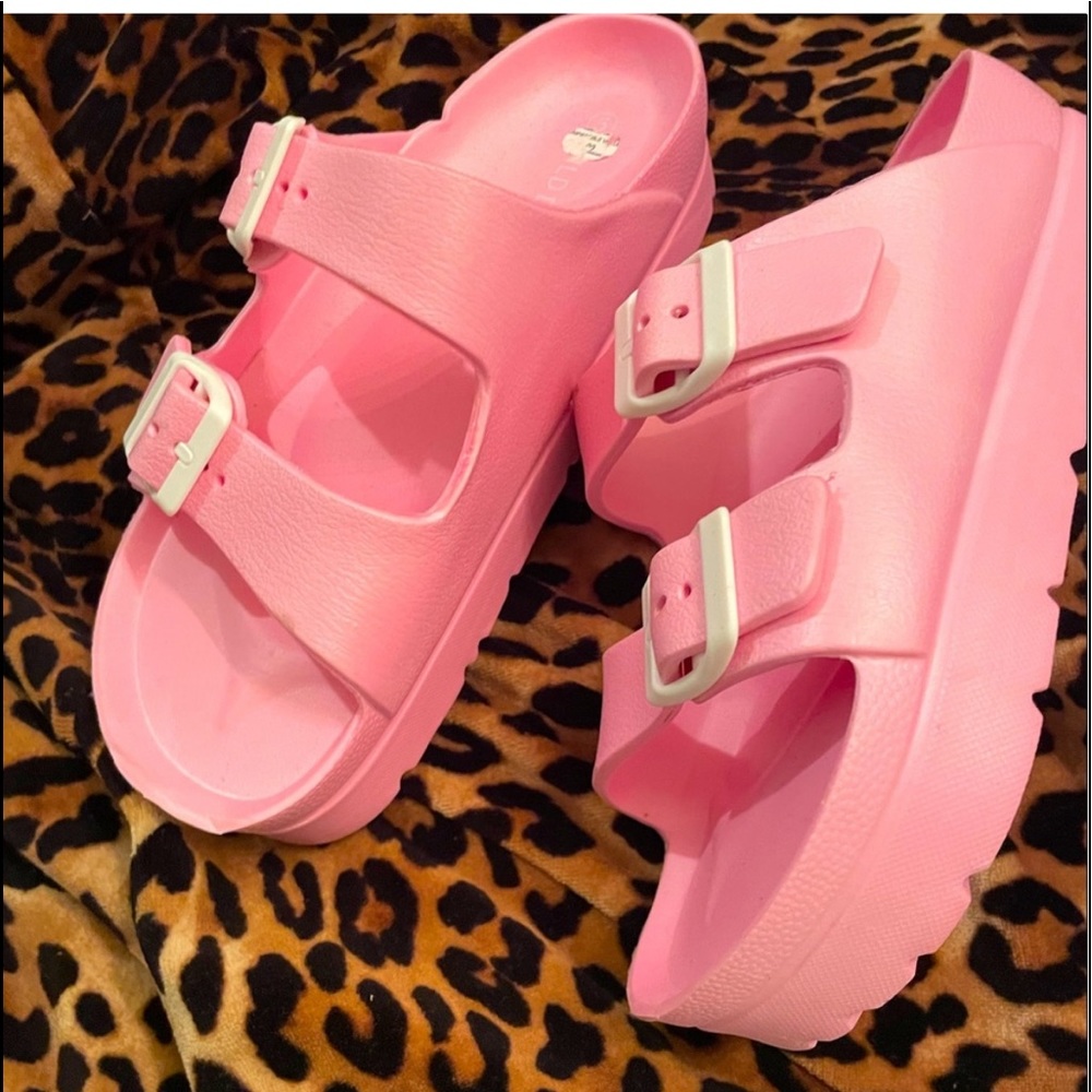 Pink Wild Diva Foam Pool Slides